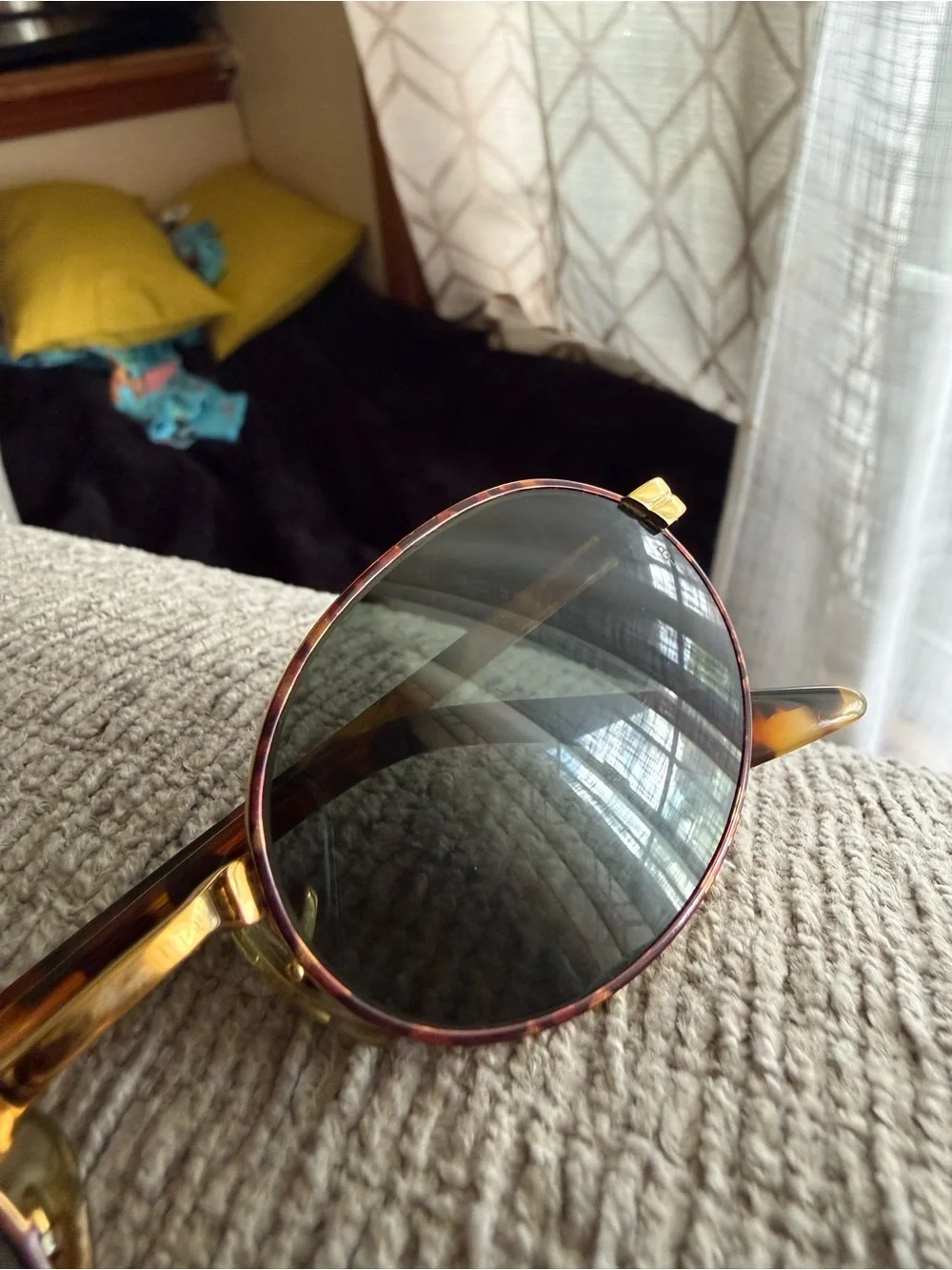 Ray-Ban (Vintage) Gold Frame Tortoiseshell Temples